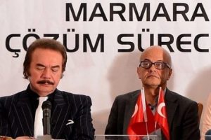 Akil İnsan Orhan Gencebay sahaya &ccedil;ıktı