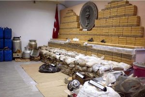 Zehir tacirlerine b&uuml;y&uuml;k darbe