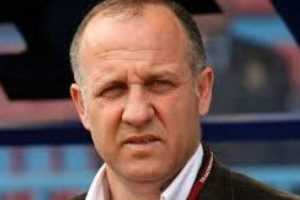 Mesut Bakkal istifa etti