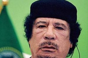 Kaddafi y&ouml;netimini tasfiye eden yasa kabul edildi