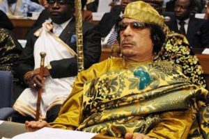 Kaddafi ile &ccedil;alışan herkese siyasi tecrit