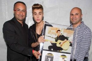 Justin Bieber'e b&uuml;y&uuml;k &ouml;d&uuml;l
