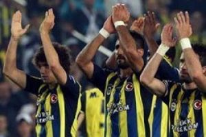 Galatasaray'ı alkışlayan Fenerbah&ccedil;e'ye ihanet eder