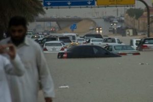 Suudi Arabistan'da  sel