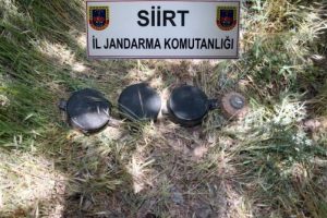 Siirt kırsalında roketatar m&uuml;himmatı ve mayın bulundu