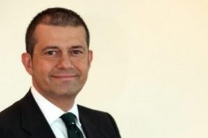 "Sekt&ouml;r olması gereken yerde değil"