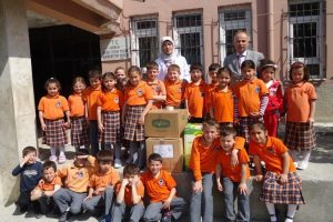 Kendileri k&uuml;&ccedil;&uuml;k y&uuml;rekleri b&uuml;y&uuml;k