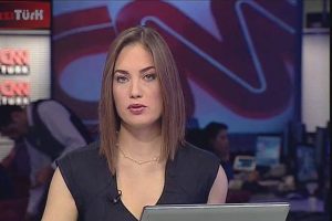 Vekil kızı vekilleri fena tiye aldı!