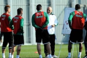 Edu,Sestak,Vederson takımdan ayrı &ccedil;alıştı