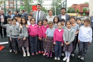 Osmangazi'den Karamanlı &ccedil;ocuklara park