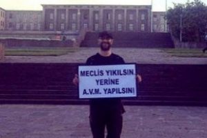 Tek kişilik dev eylem