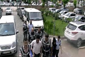 Suriyelileri pazarlayanlar kıskıvrak yakalandı