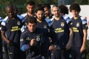 Fenerbah&ccedil;e'ye derbi &ouml;ncesi b&uuml;y&uuml;k destek