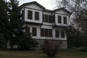 Atat&uuml;rk'&uuml;n evi yıkılacak mı?
