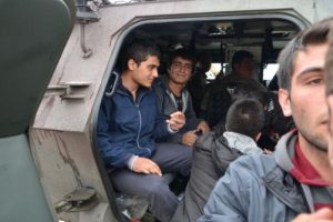 Tatvan'da kaybolan &ouml;ğrencileri jandarma 2 saate buldu