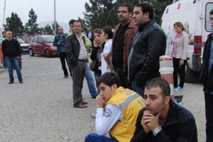 Bakanın konvoyundaki ambulans kaza yaptı