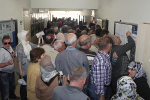 Bulgaristan se&ccedil;imleri i&ccedil;in Bursa'da izdiham