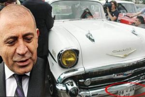 G&uuml;rsel Tekin'i şaşırtan plaka