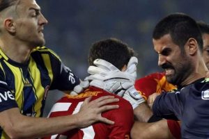 Volkan Demirel'den Sabri'ye şok su&ccedil;lama