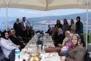 Belediyeden Anneler G&uuml;n&uuml; kutlaması