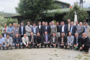 Kul&uuml;plerle toplantılar s&uuml;r&uuml;yor