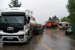 Yağmurla gelen kazada can pazarı