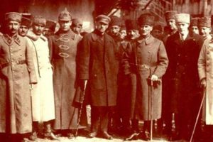 "Sakın T&uuml;rklere emir vermeye kalkma"