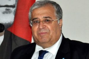 "Eczacılık fedakarlık isteyen bir meslektir"