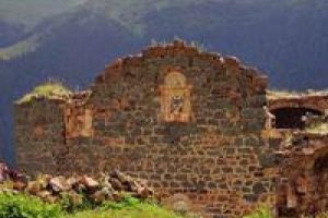 G&uuml;m&uuml;şhane'nin turizm merkezi: Santa Harabeleri