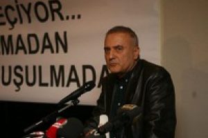Murathan Mungan'dan &ccedil;&ouml;z&uuml;m s&uuml;recine destek