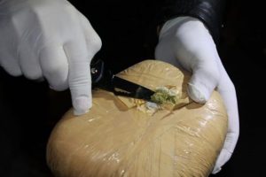 Zehir tacirlerine helikopterli operasyon