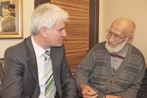 Milletvekili Şahin'den &ouml;rnek davranış