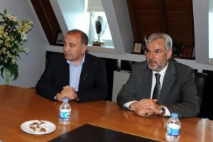 G&uuml;rsel Tekin Bursaspor'a başsağlığı ziyaretinde bulundu