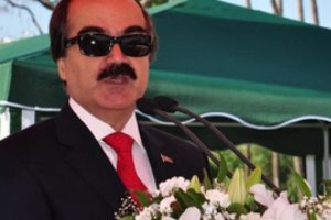 Bakın AK Partili vekile karşı kimi tuttu?