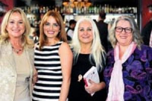 &Uuml;nl&uuml; kadınlardan eşlerine mektup var!