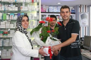 İneg&ouml;l Belediyesi Eczacılar G&uuml;n&uuml;'n&uuml; kutladı