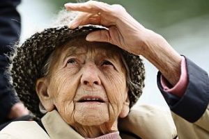 Kadınlar neden daha uzun yaşıyor?
