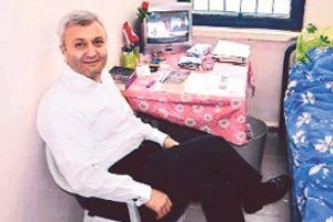 &Ouml;zkan iki saatlik son savunmasını yaptı