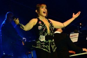 Sezen Aksu: Adile Naşit gibiyim