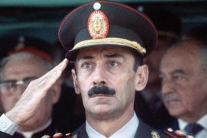 Eski diktat&ouml;r cezaevinde &ouml;ld&uuml;