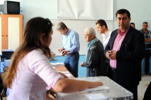 Bulgaristan se&ccedil;imleri yeni krizler doğurdu