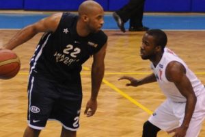 Efes'e şok!