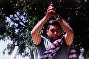 G&ouml;bek atan hırsızlar yakalandı