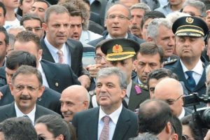 G&uuml;l, Suriye i&ccedil;in sessiz kalan Batı'yı su&ccedil;ladı