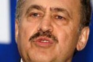 CHP ve MHP'nin kafasına vura vura...