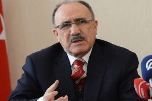 '&Uuml;niversitelere g&uuml;venlik yerine polis'