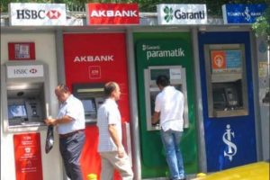 T&uuml;rk bankaları kapanın elinde kalıyor