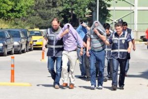 Adapazarı'nda fuhuş operasyonu: 7 g&ouml;zaltı