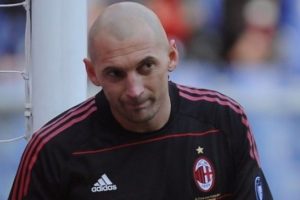 Milan 35 yaşında s&ouml;zleşmesini uzattı!
