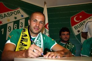 Bursaspor'da imza belirsizliği...